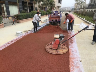小区天然露骨料地坪